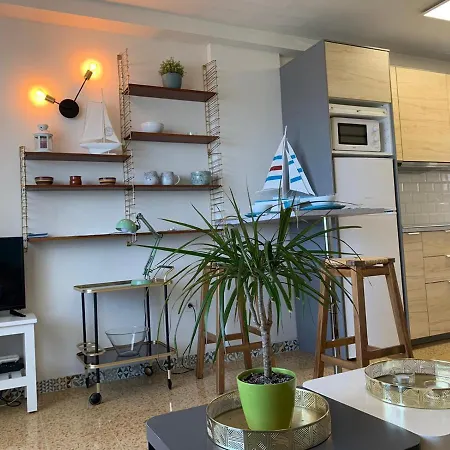 Modern On The טקורונטה