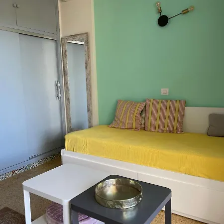 דירה Modern On The טקורונטה