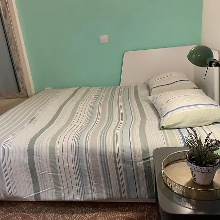 דירה Modern On The טקורונטה